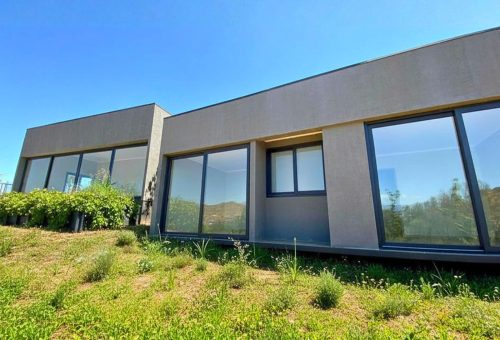 Casa de 180 m2 en parcela de 5 mil m2 a minutos de Santiago
